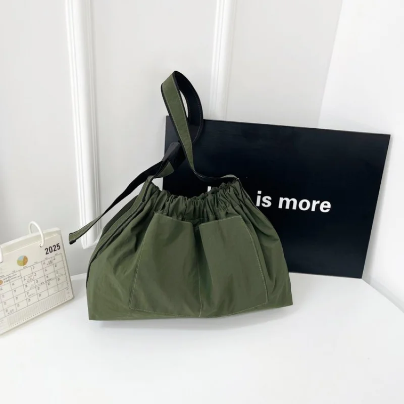 Polished-chic 2025 حقيبة كتف جلدية فاخرة جديدة للسيدات ذات علامة تجارية مشهورة مصمم كلاسيكي شعبي عتيق ​