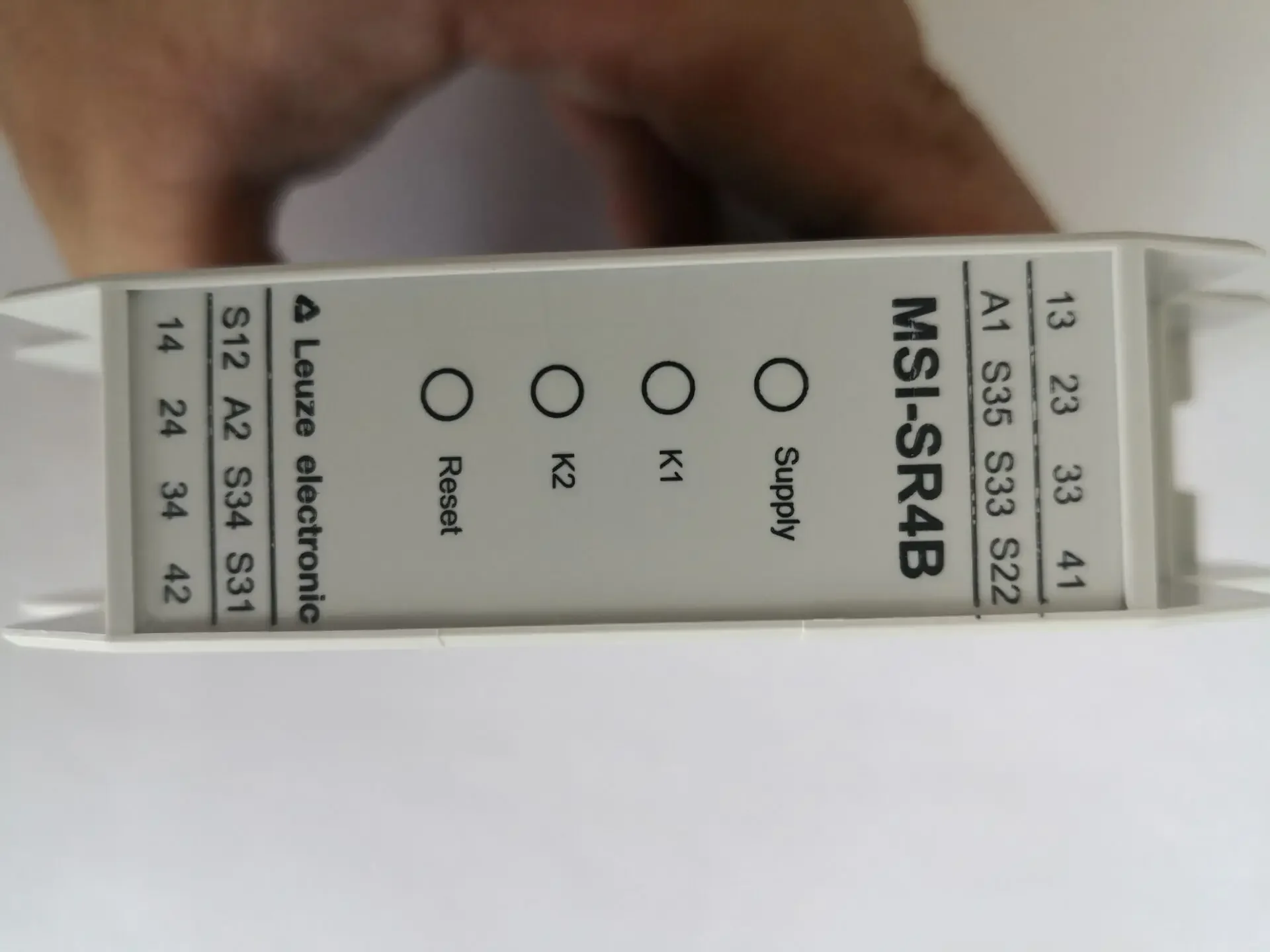 

New original Leuze MSI-SR4B-01 safety relay