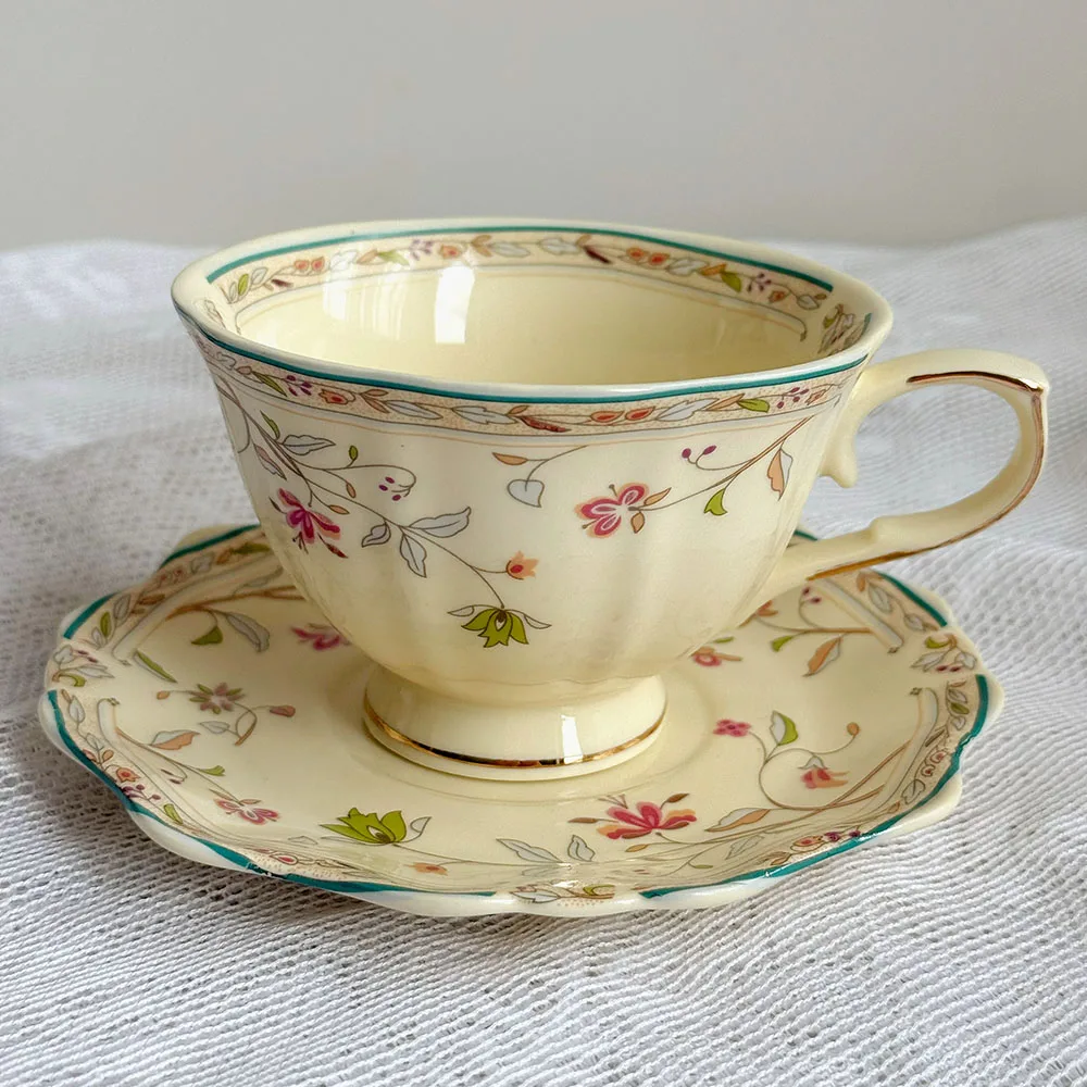 Yellow Floral Pattern Cup And Saucer Set Ceramic Tea Cup And Saucer Set Tableware Elegant Two-piece Sets Coffee Cup and Dish