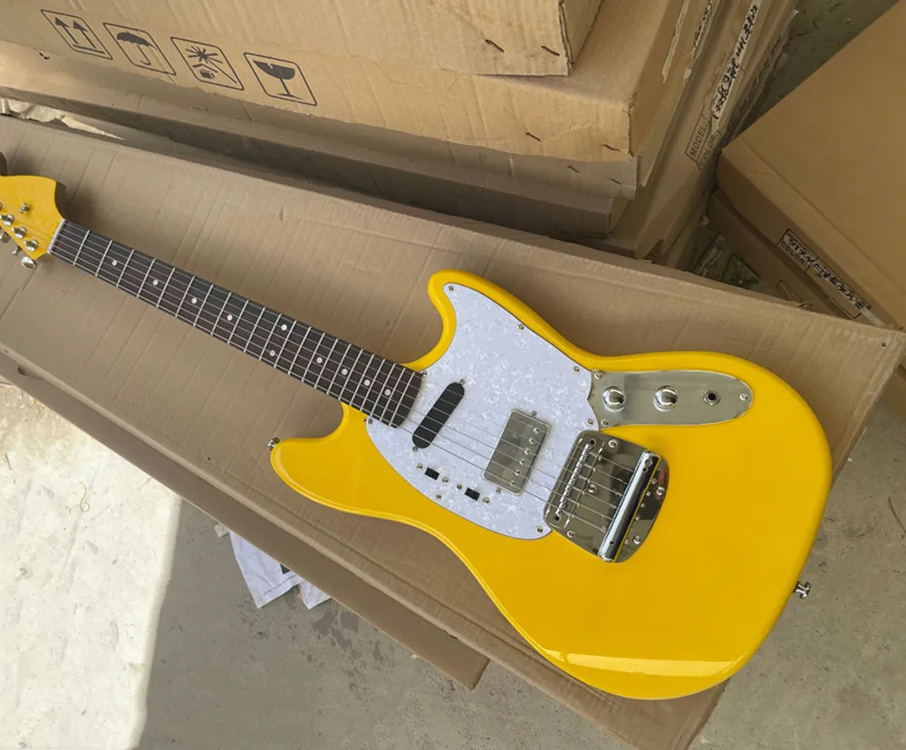 Yellow Body 6 Strings Electric Guitar with Chrome Hardware,Rosewood Fretboard,Provide Customized Service