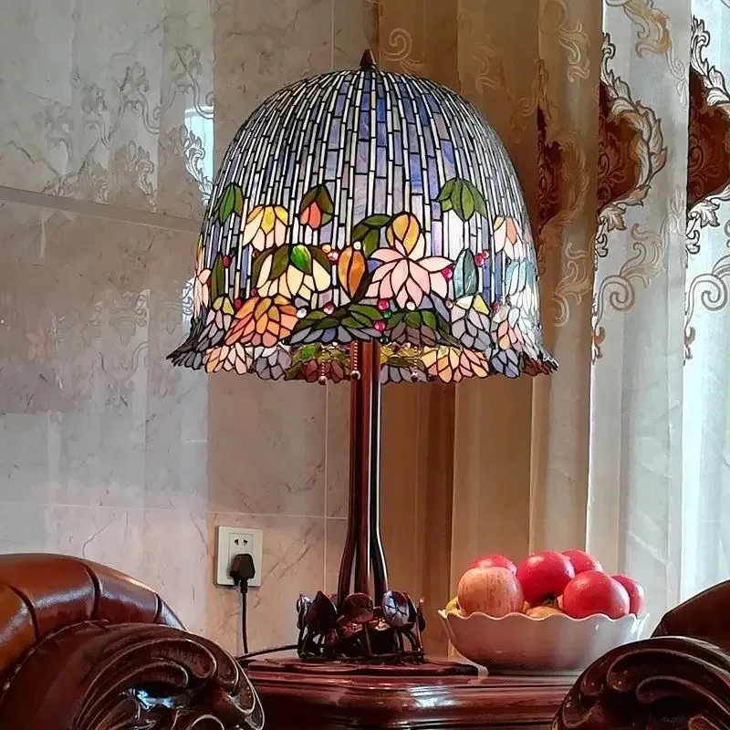 

Pure handmade colored glass retro European style countryside classical nostalgic desk lamp