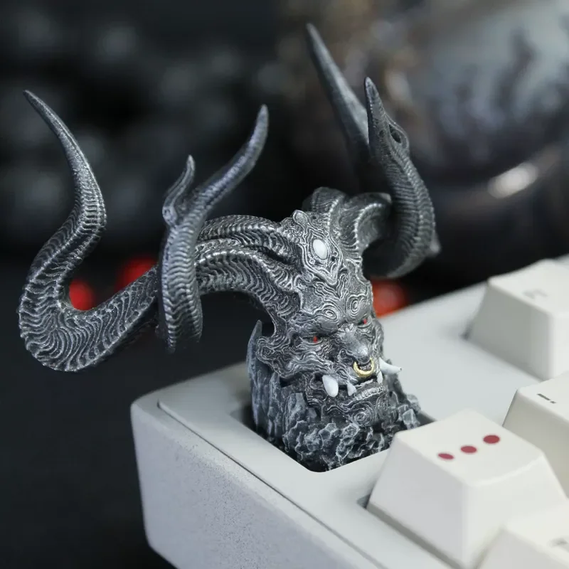 

Da Li Wang Ye Cha Black Iron Double Horn White Face Бронзовая маска обезьяны Скрытый ветровой зверь Mi Dao Ren Механическая клавиатура Keycap