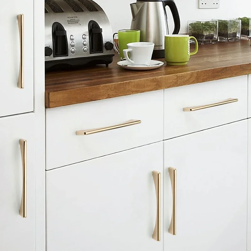 سبائك الزنك الذهب خزانة تسحب أجهزة الخزانة الخفيفة الفاخرة مقابض المطبخ الأنيقة لمقابض أدراج الأثاث