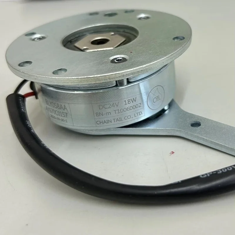 

заменен на 31350-LBE1-920/BR82, старый товар 31350-LBE1-900 8 Нм, 18 Вт, тормоз для мобильных скутеров Kymco MX4 EV10FB