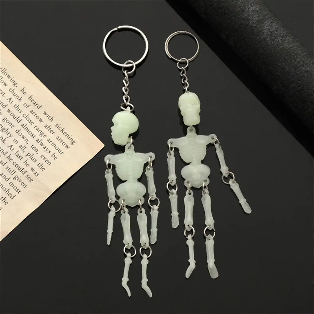 Luxury Gothic Accessories Fashion Korean Multi-joint Jewelry Luminous Keyring Skeleton Keyring Car Keychains Skull Keychain