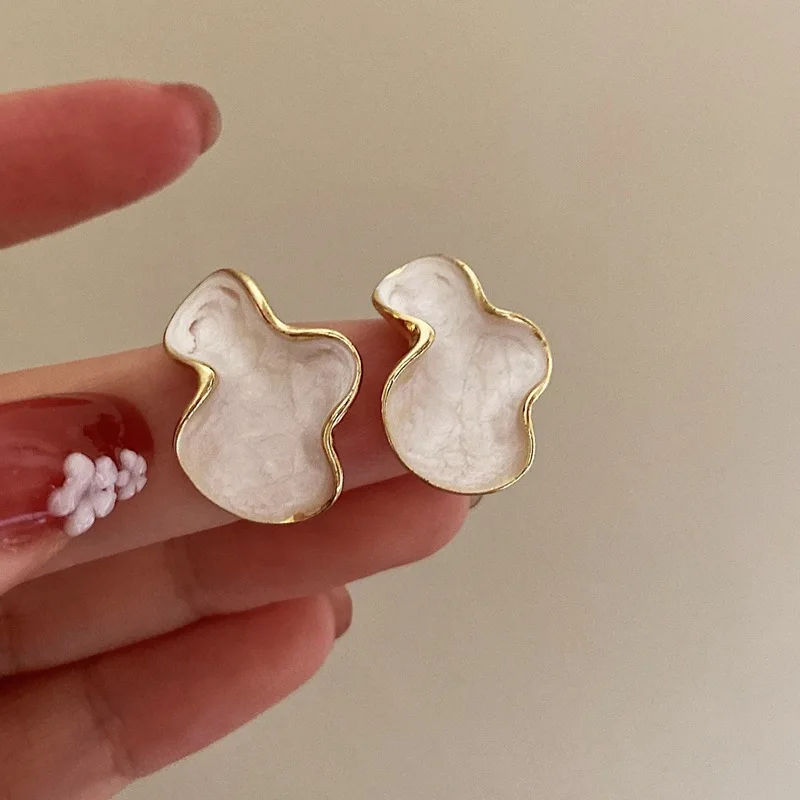 

New 925 Sterling Silver Stud Earrings Golden White Enamel Cloud Elegant For Women Girl Gift Jewelry Dropshipping Wholesale