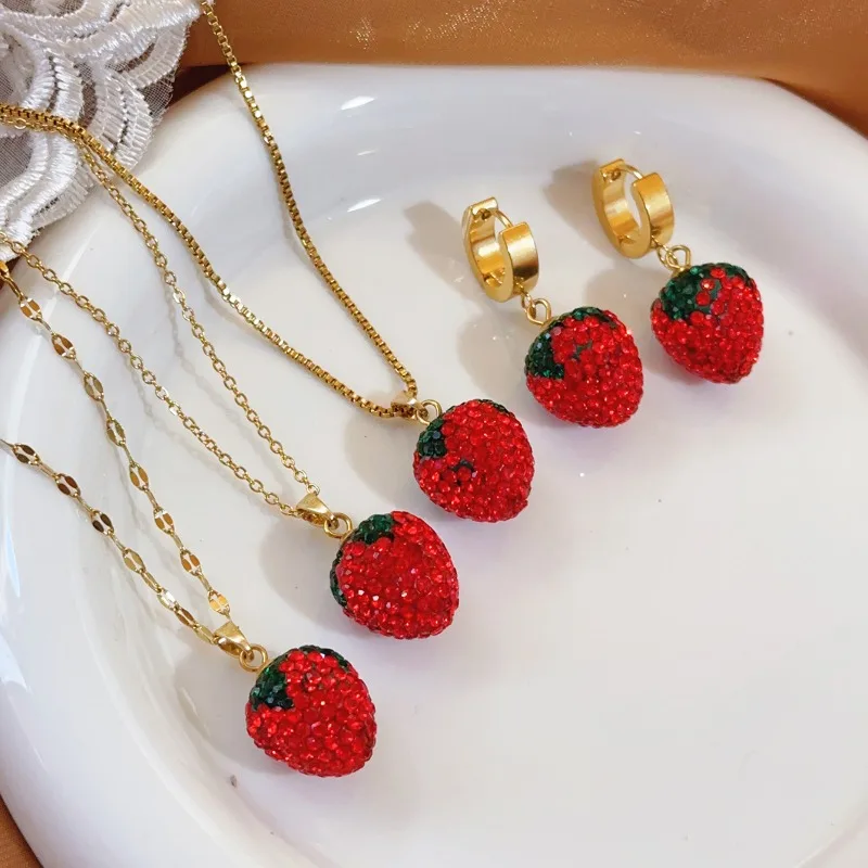 Sweet Fashion Strawberry Earrings Earrings Crystal Pendientes Mujer Nuevo En Jewlery Perlas Dangle Ear Rings Aretes Colgantes