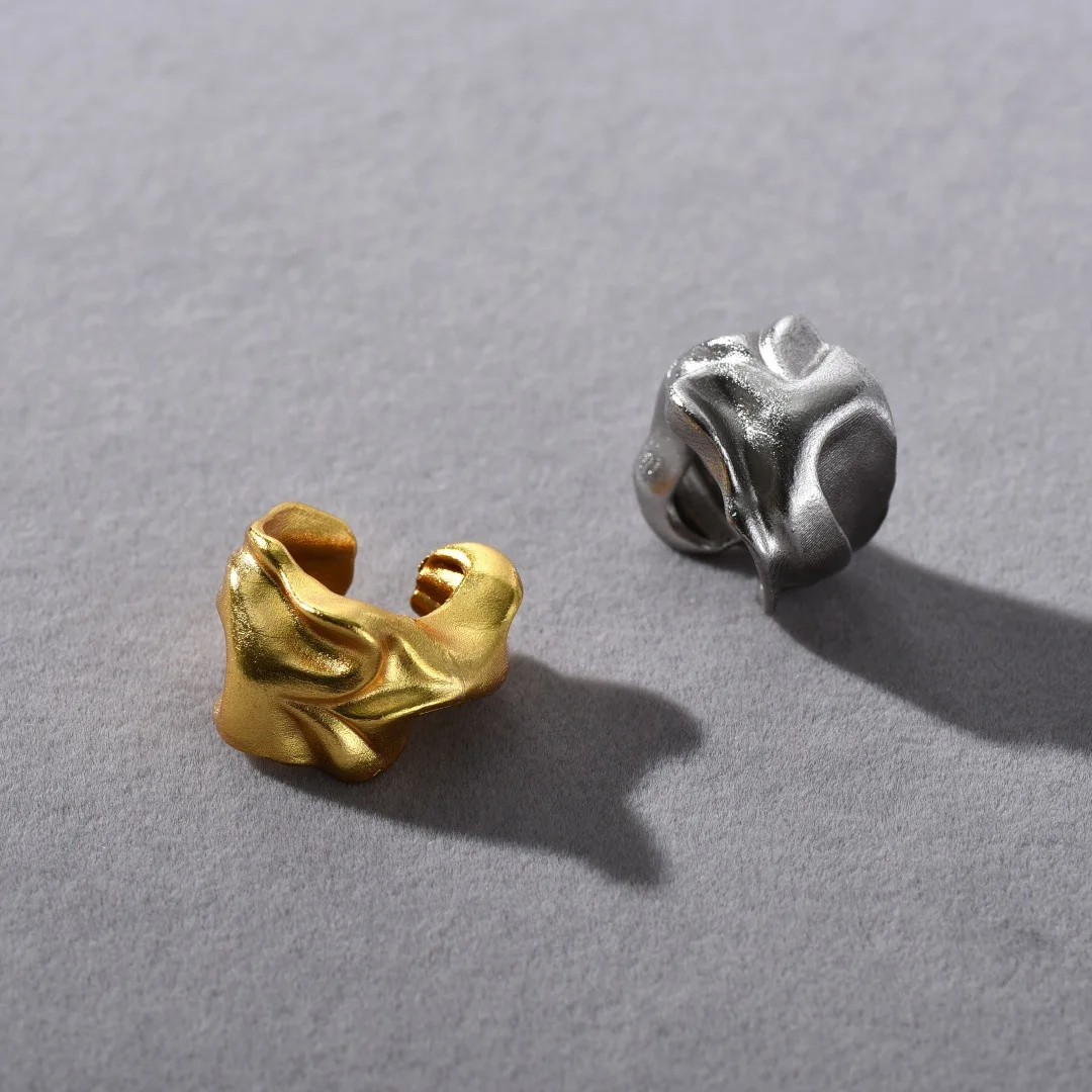Trendy Irregular Metal Pleated C-Shaped Ear Cuff Clips Earrings For Women Geometry Fake Cartilage Non-Piercing Jewelry Gifts