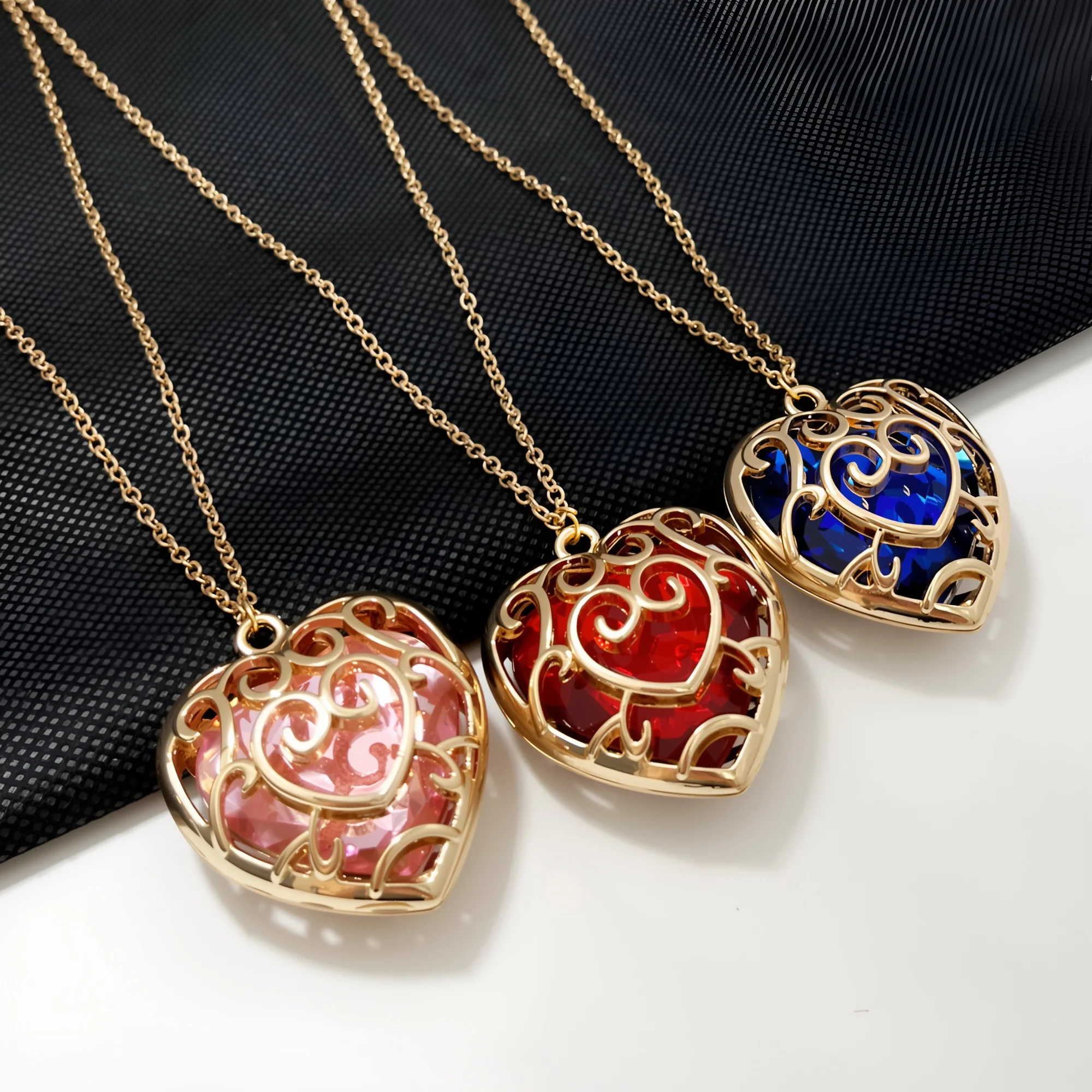 Zeldas Link Skyward Sword Red Heart Necklace Heart Containers Crystal Hearts Stones Pendant Necklace for Women Men Jewelry