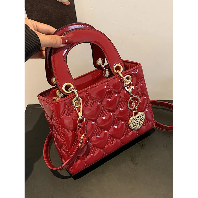 

Red Love Patent Leather Bright Surface Handbag High-end Design Sense Wedding Bag Women's New Fashion All-matching Crossbody Bag