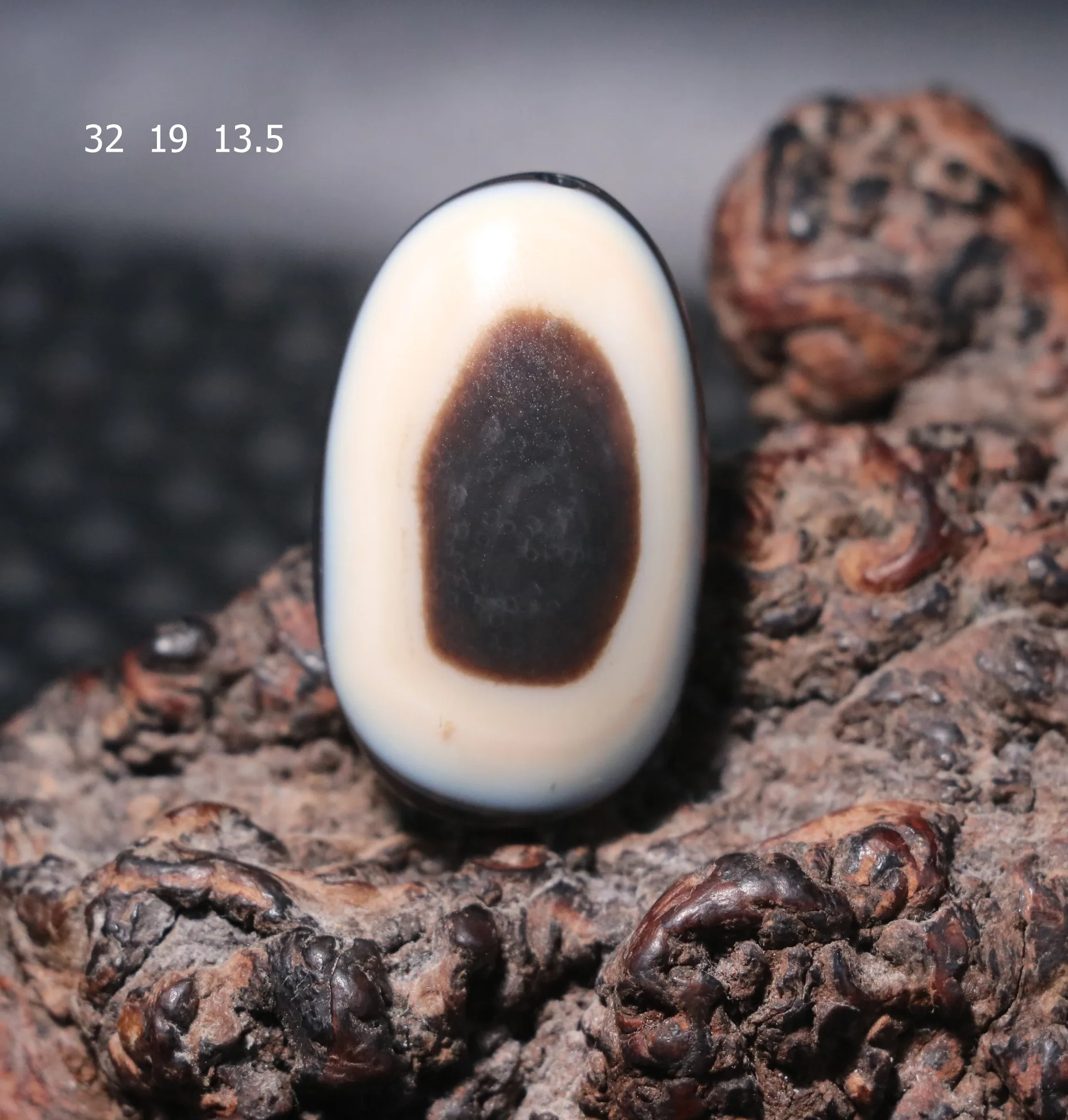 

Treasure Magic Energy Tibetan old Agate Mountain 1 Eyed Symbol dZi Bead Totem Fit For Making Bracelet Lkbrother UPD221211A12