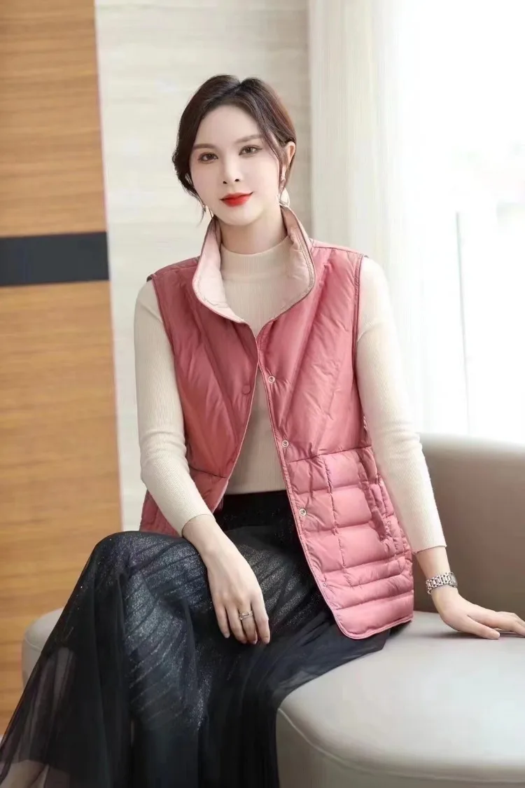 Autumn and Winter New Sleeveless Vest Down Jacket Women 90% White Duck Down Fashion Slim Fit 2024 Women Vest Jacket Coat