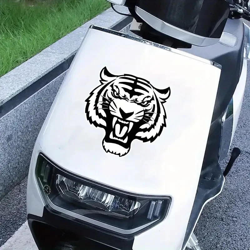 1개입 사나운 호랑이 머리 2D 평면 데칼 - 방수 생생한 스티커 (자동차, 노트북, 휴대폰용) - 야생동물 애호가를 위한 대담한 스타일
