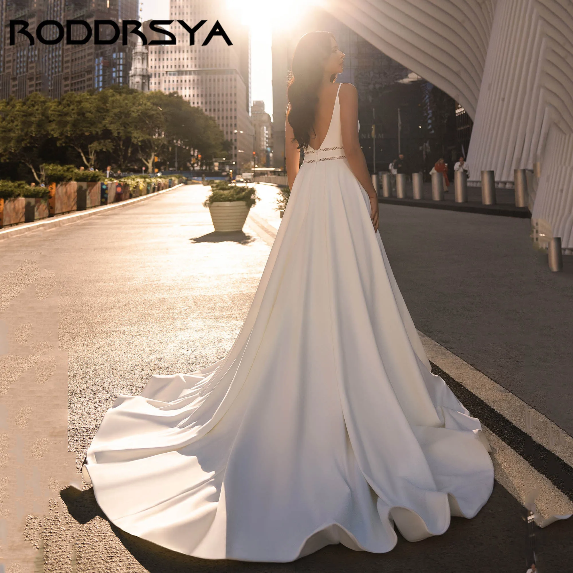 

RODDRSYA Spaghetti Straps Elegant Wedding Dress Backless V-neck Minimalism Bride Gowns A-line Satin vestidos de novia Customized