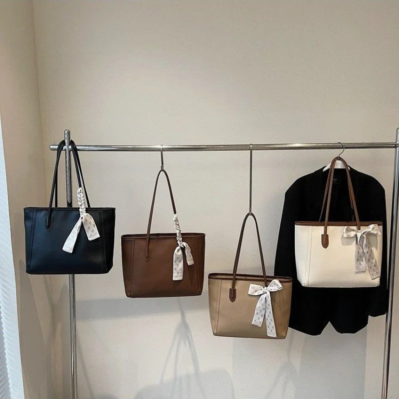 حقيبة ساعي نسائية أنيقة مصنوعة من جلد الصنوبر المارتن المطبوع الراقية جمهورية التشيك العصرية خمر مظهر واسع #3