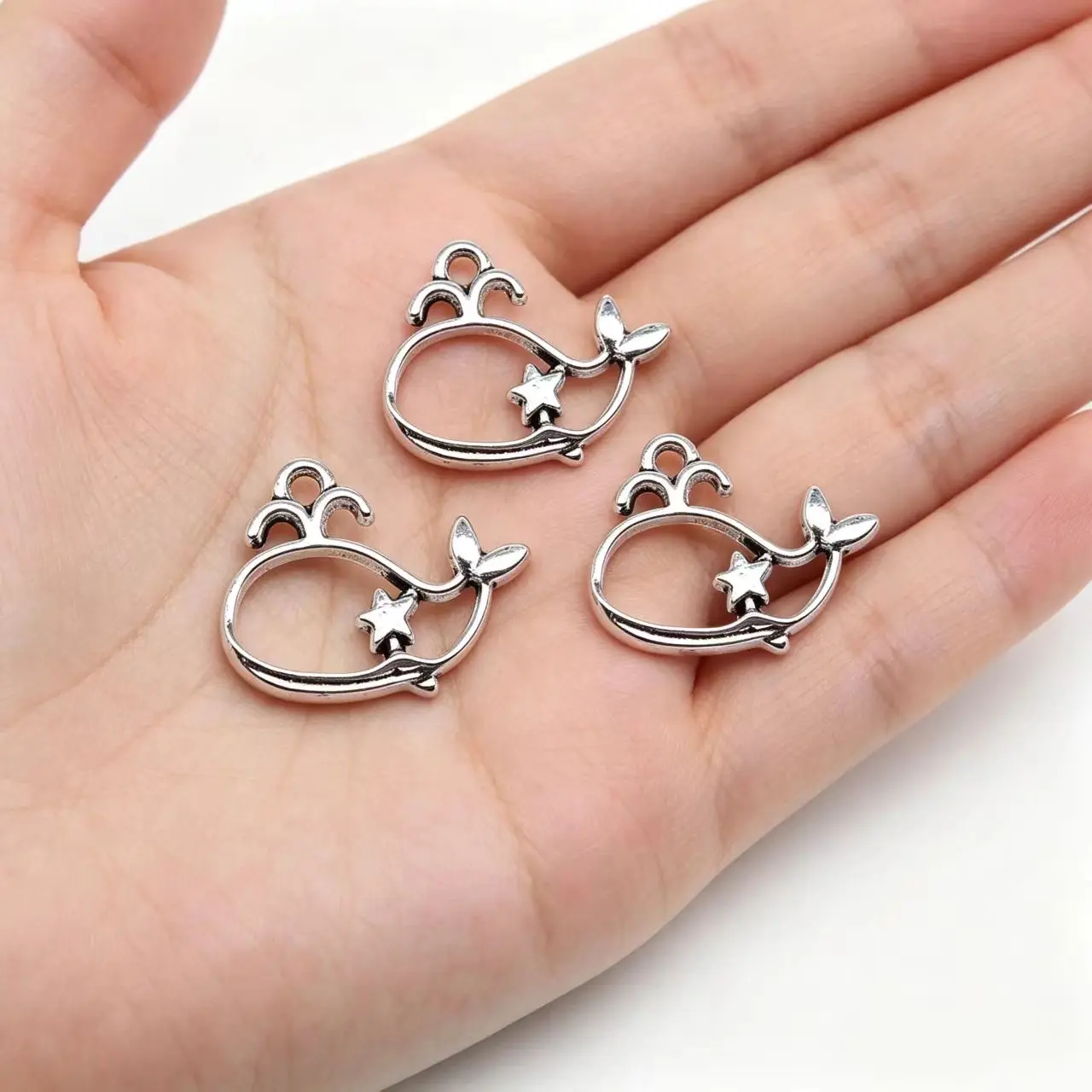 20Pcs/Lot  Antique Silver Whale Charms 15x19mm Cutout Pendant for Jewelry Making, DIY Necklace Bracelet Earrings Craft Supply