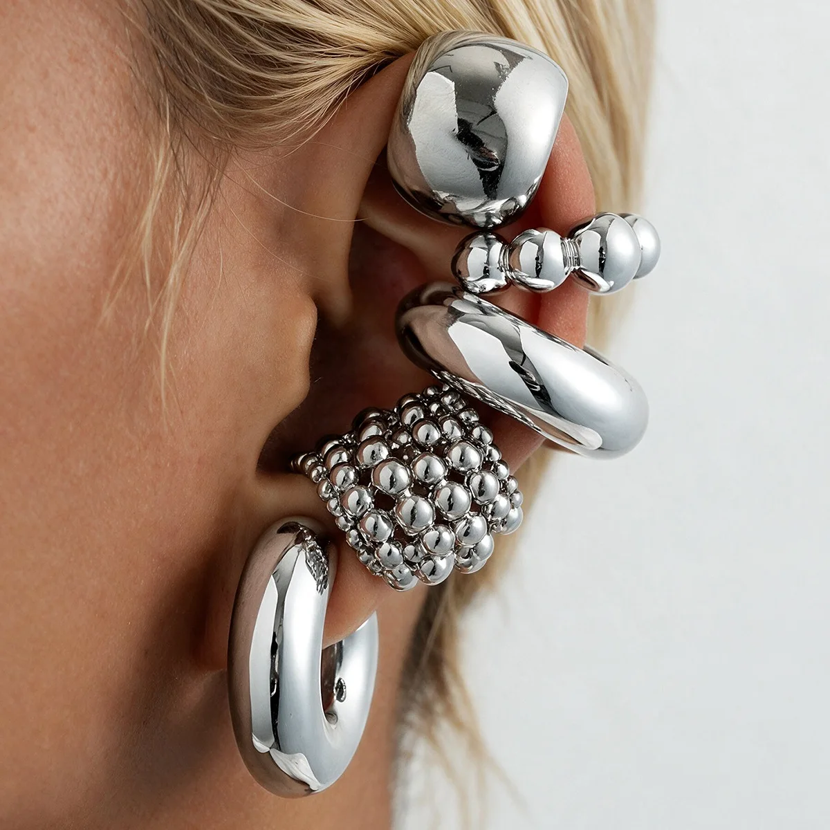Modisches Y2K Glattes Kupfer-Ohrclip-Set für Frauen, Punk-Stil, Gold- und Silberfarben, Ohne Piercing, C-förmige Knorpel-Ohrringe, Damen-Party-Schmuck
