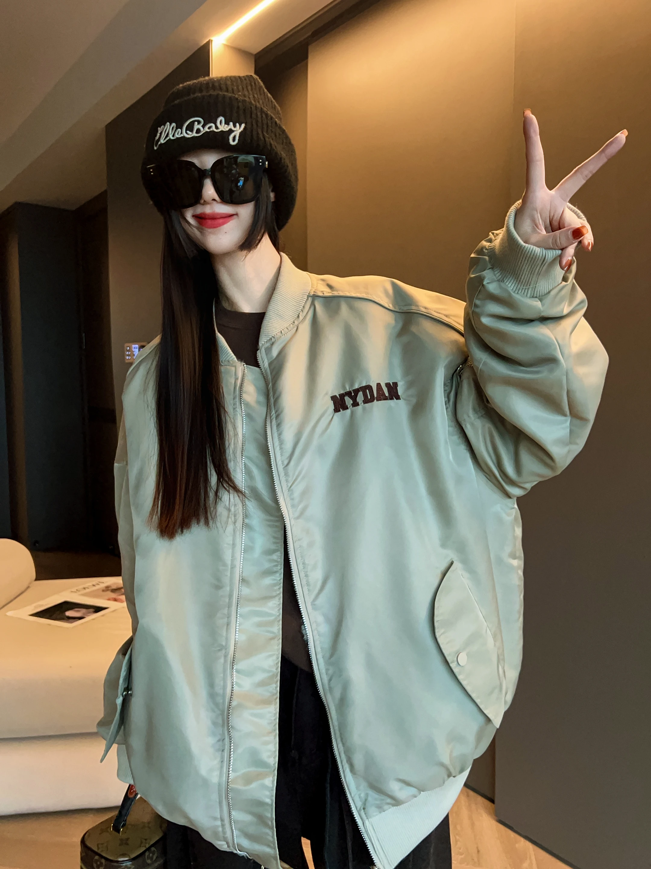 

MRS AO Women's Faion Casual Thiened Baseball Jaet Loose Versatile Top Coat Autumn Winter New Sle Embroidered Long S...