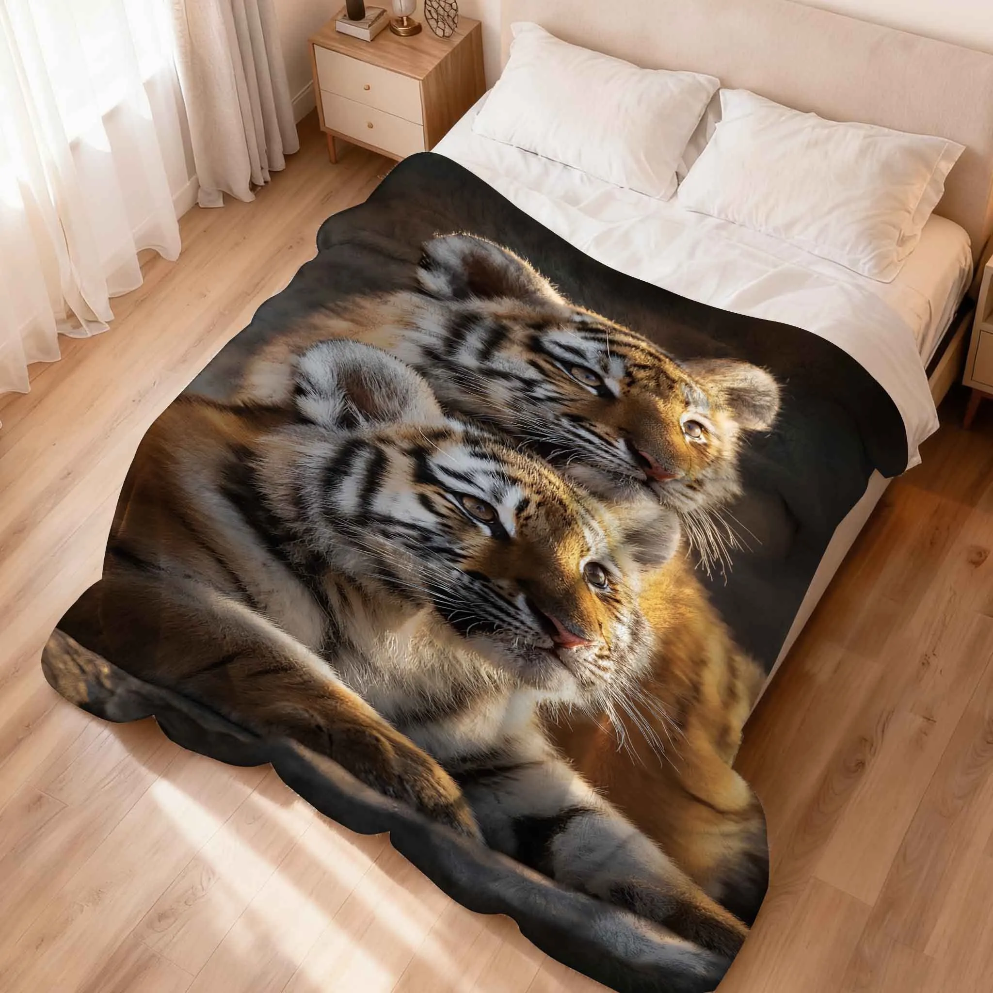 1pc Flannel Blanket, Yellow 2D Printed Tiger Animal Throw, Camping Blanket Birthday/Holiday Gift, Versatile for Sofa/Bed/Camping