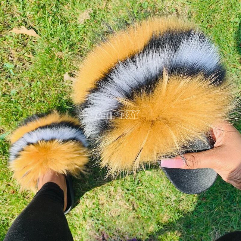 Hot Sale Summer Women Fox Fur Slippers Brand Luxury Slides Amazing Furry Sandals Gorgeous Big Fur Slides Flat Travel Shoes