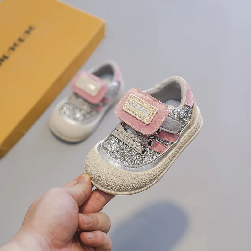 Sneaker di tendenza All-match per bambini primaverili e autunnali per bambini scarpe da passeggio Casual traspiranti per bambini e bambine