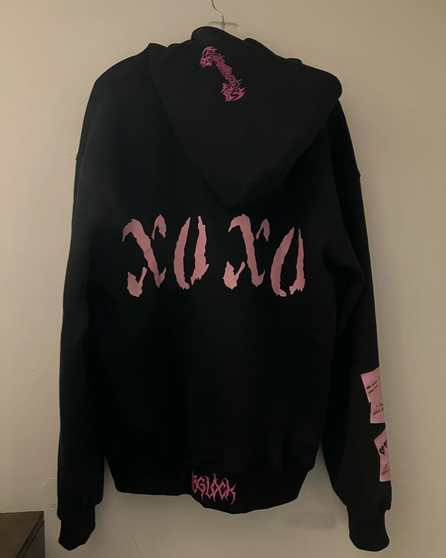 سترة كلاسيكية Y2k سوداء XoXo بغطاء للرأس للسيدات ملابس هيب هوب الجرونج ملابس الشارع الشهير ملابس نسائية كبيرة الحجم على الطراز القوطي