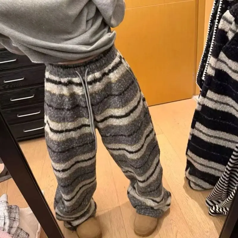 

Новые зимние американские прямые брюки в стиле ретро с ленивыми полосками, свободные и теплые шерстяные повседневные брюки с петлями, женская одежда