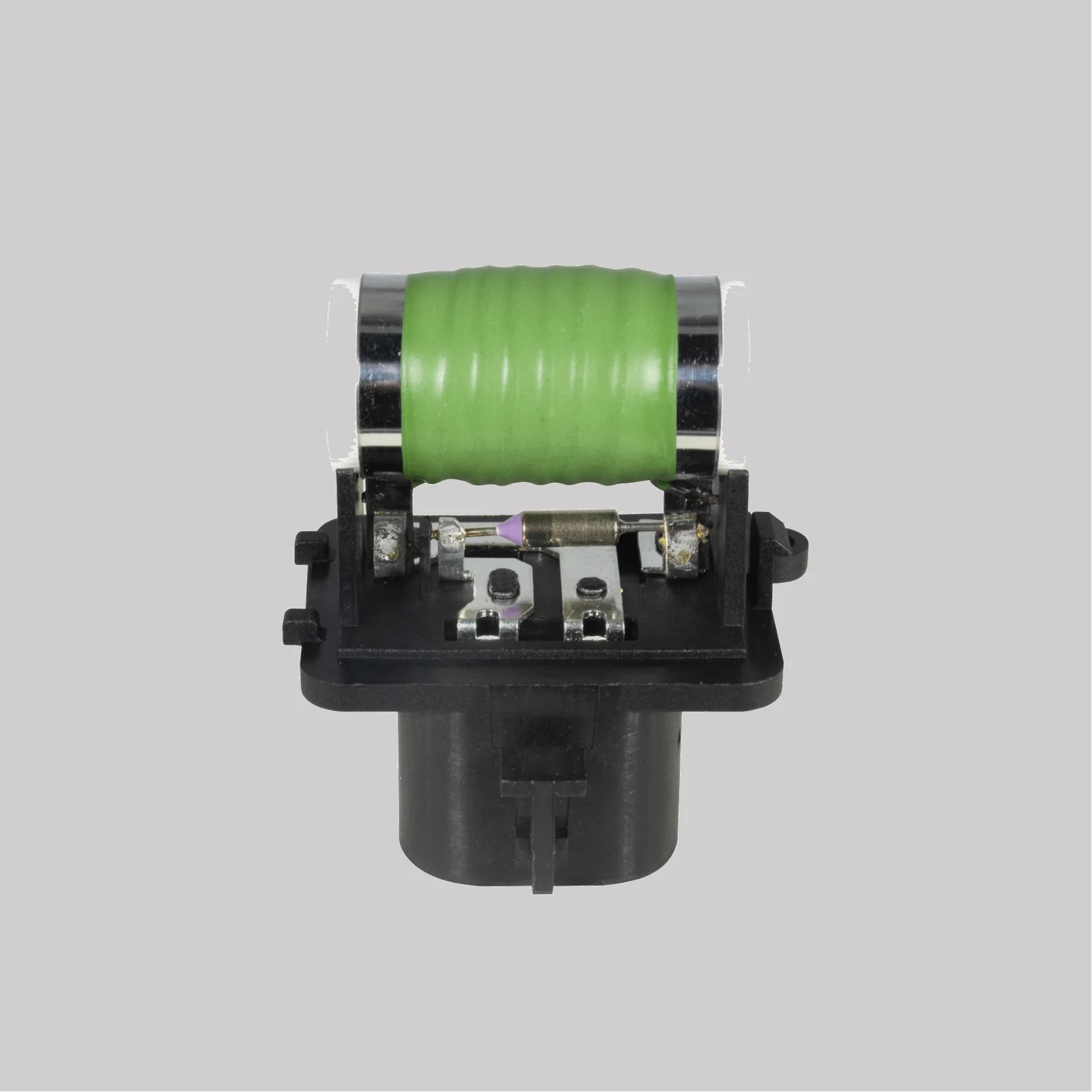 

Fan speed control resistor for Chevrolet Celta 1.0/1.4 (1999 - 2006) / Prisma 1.0/1.4 (2011 - 2016) - 12V 2-pin OEM: 93337584