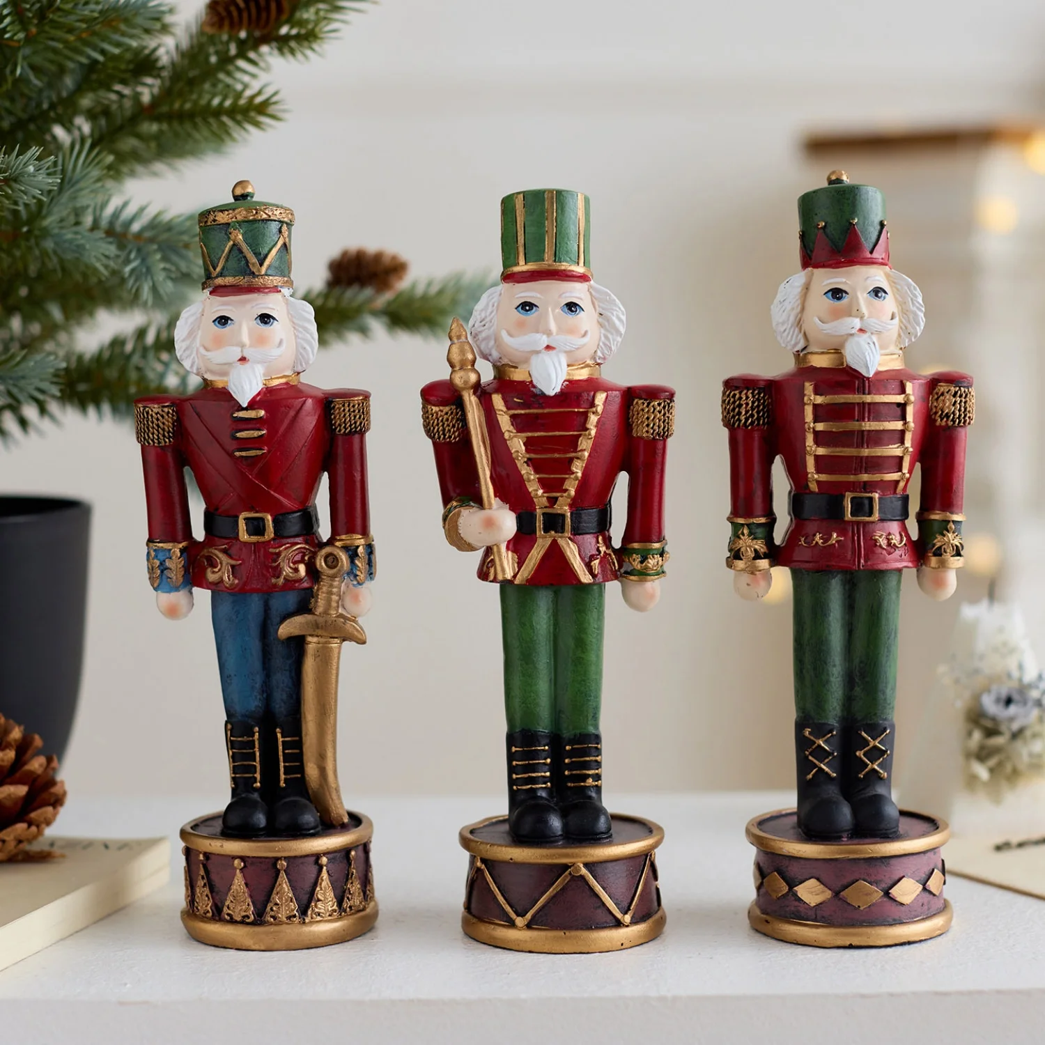 Nutcracker Figurine - 24.5cm Nutcracker Puppet Soldier Ornament New