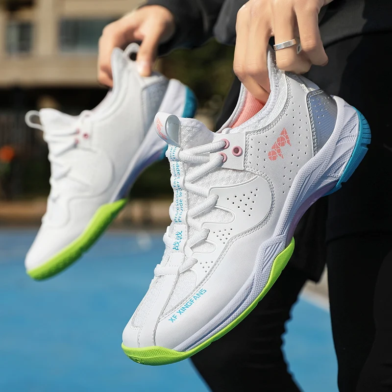 2025 Summer Lightweight Basketball Shoes Braided Breathable Upper Rubber Sole Couple Style Breathable Comfort