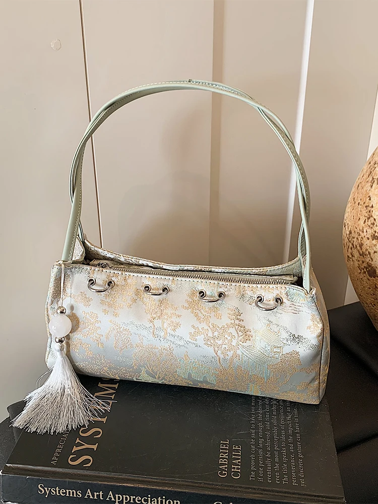 

Fashion Women's Banquet Bag Flower Embroidered Tassel One Shoulder Bags New Chinese Style Large Capacity Commuter Handbag