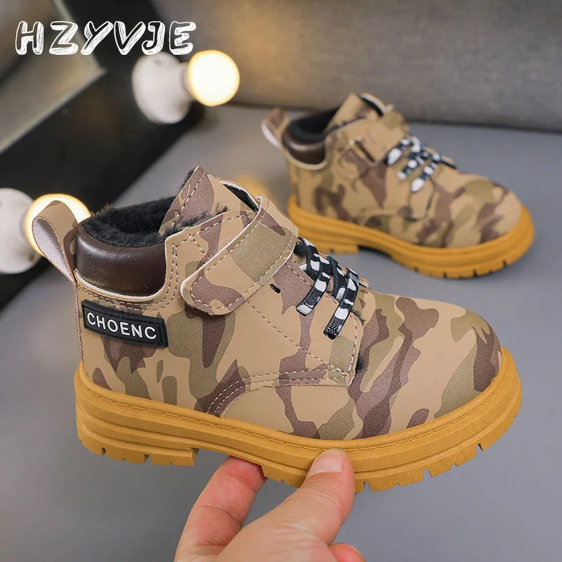 Botas de camuflagem para meninos adolescentes, sapatos infantis, pelúcia quente, curto, tamanho médio, resistente ao desgaste, outono, inverno