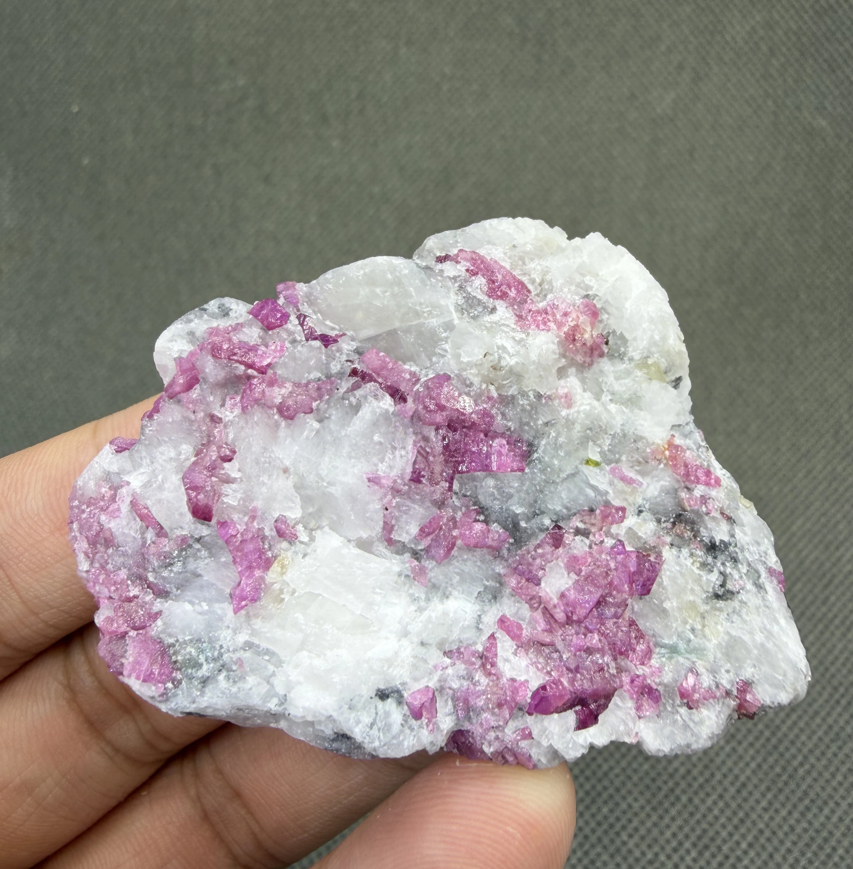 UV Fluorescent 50 g Natural Ruby Crystal Cluster Natural Red Mineral Specimen 365nm Rare