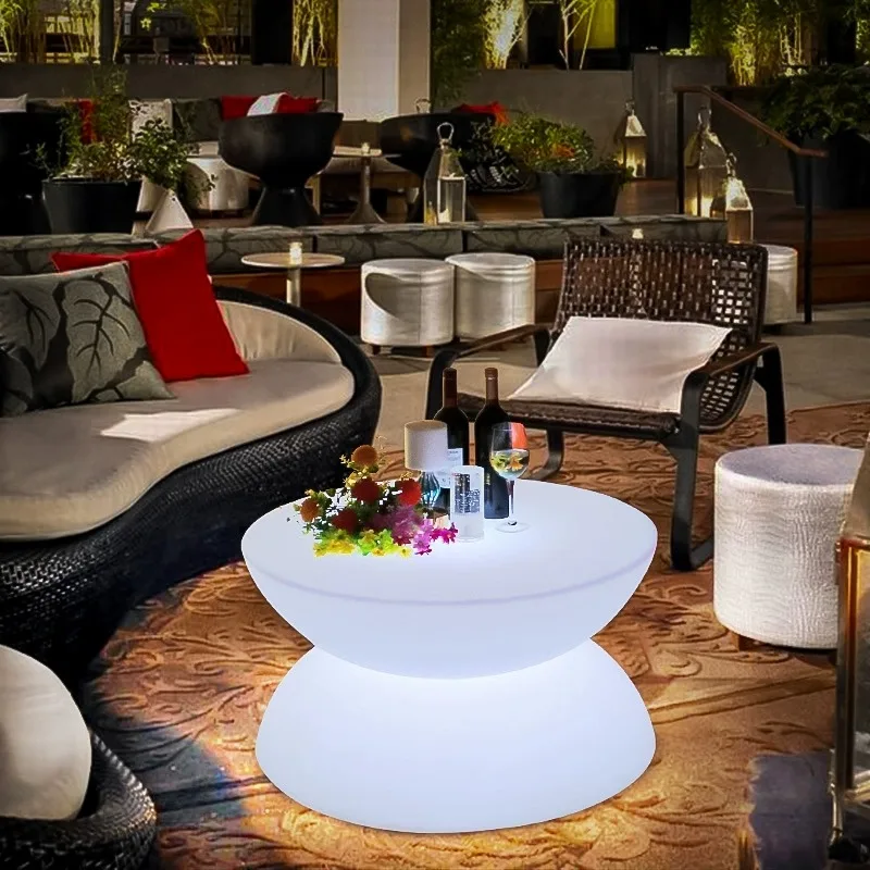 LED-Bar-Esstisch, dekorativer Sanduhr-förmiger Terrassentisch, tragbare Couchtische für den Innenhof, mit Wasserdichtigkeit