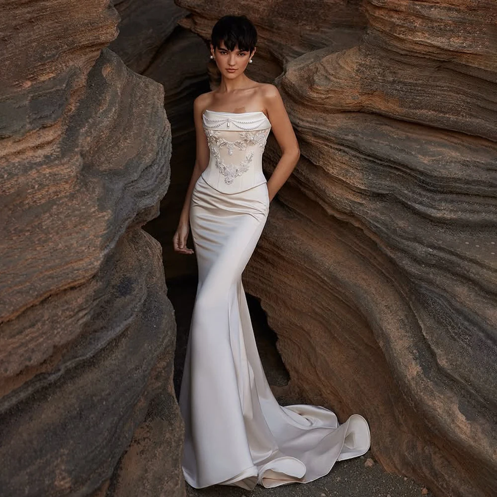 Customized Modern Mermaid Wedding Dress Luxury Sweep Train Bridal Gown Elegant Customizable White Wedding Dress