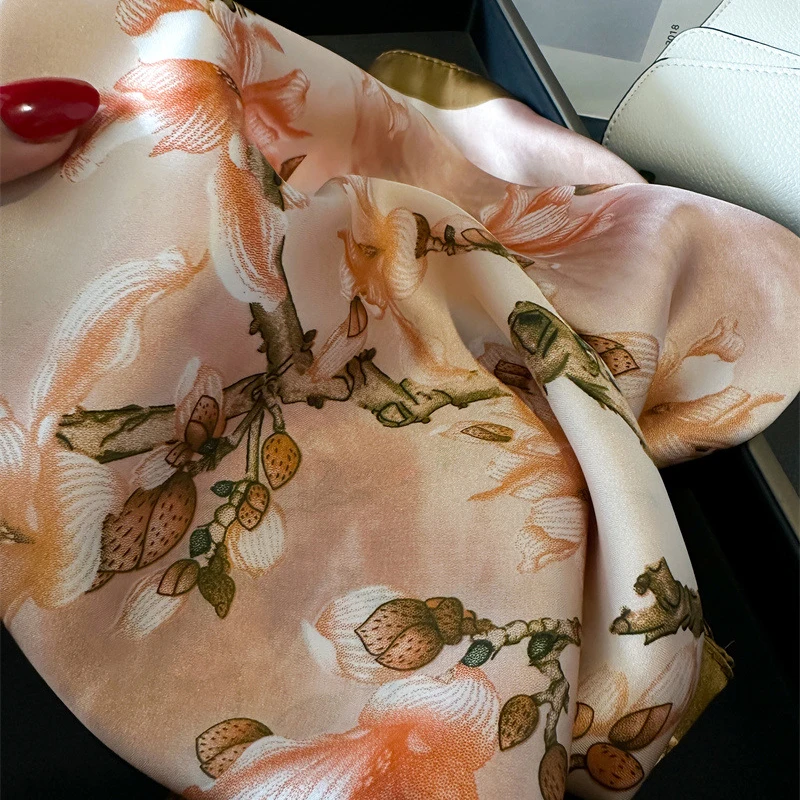 2025 موضة جديدة 70X70cm المطبوعة المرأة وشاح الباشمينا وشاح حريري ساحة شال الزخرفية عقال الرقبة الفاخرة تصميم باندانا