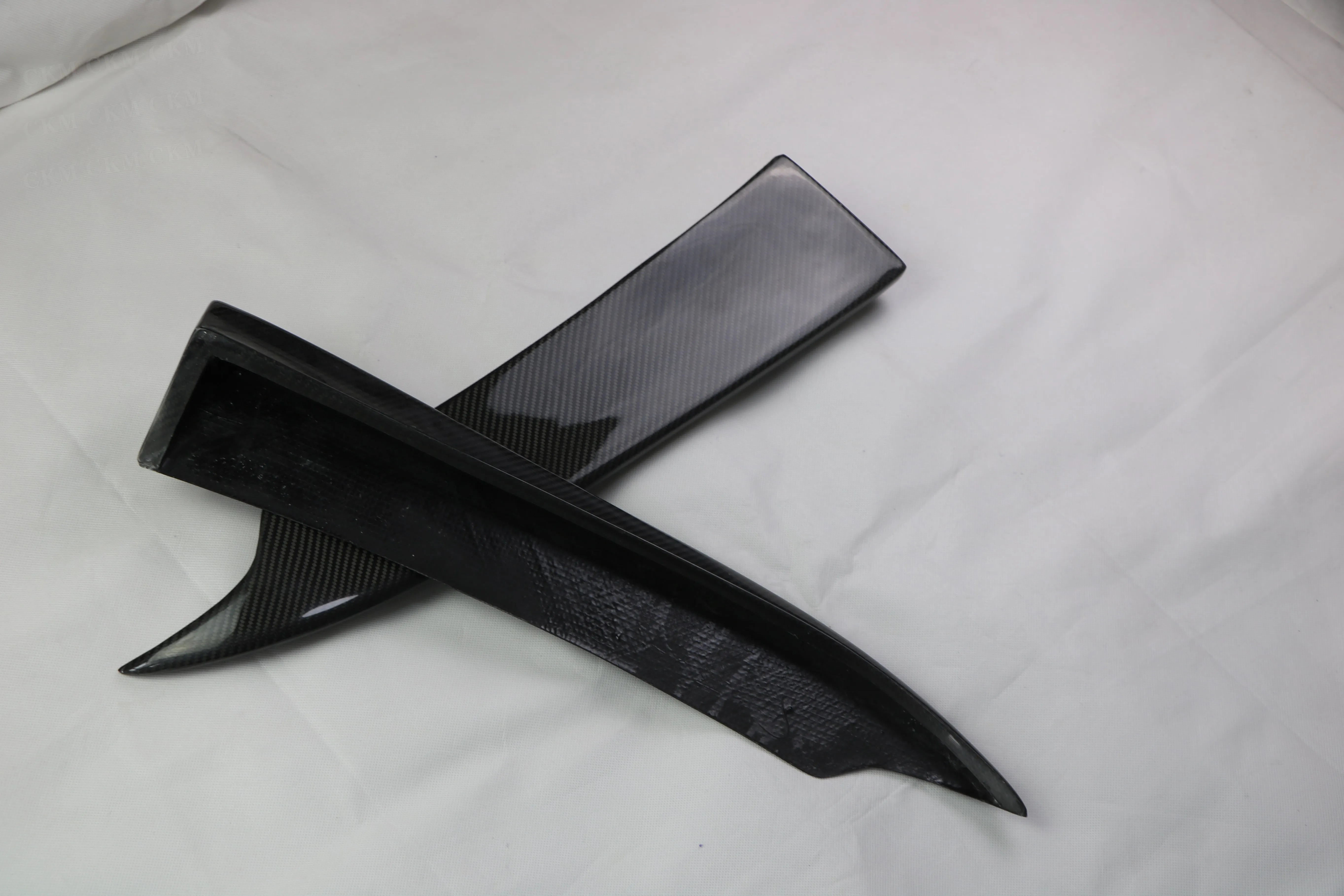 Carbon Fiber Rear Lip Splitters Aprons For Benz C Class W204 C63 AMG 2012 2013 2014 FRP Bumper Side Cupwings Winglet Accessories view 2