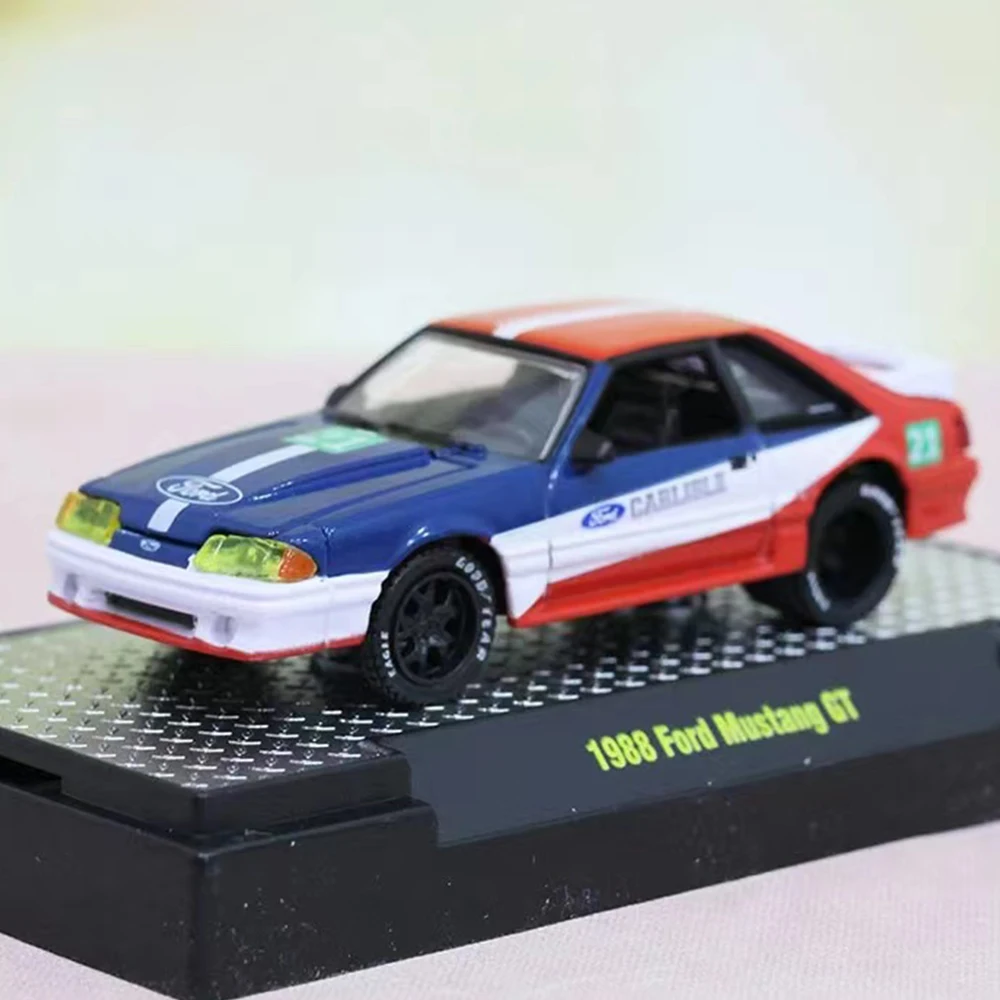 Mini voiture de collection tout-terrain, modèle de voiture en alliage, Lambo Boshi, Sports Audi, M2 Machine, édition spéciale, vente en gros, jour de la fréquence, 1:64