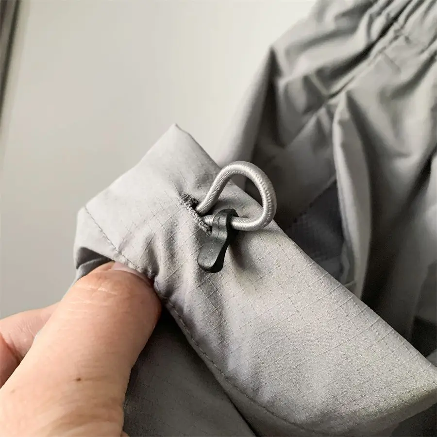 GOLDWIN 26SS Unisex Loose Fit Wasserdichte Ripstop-Shorts mit mehreren Taschen, leichte Techwear für Outdoor-Wanderungen, Gorpcore, knielang – Detail 10