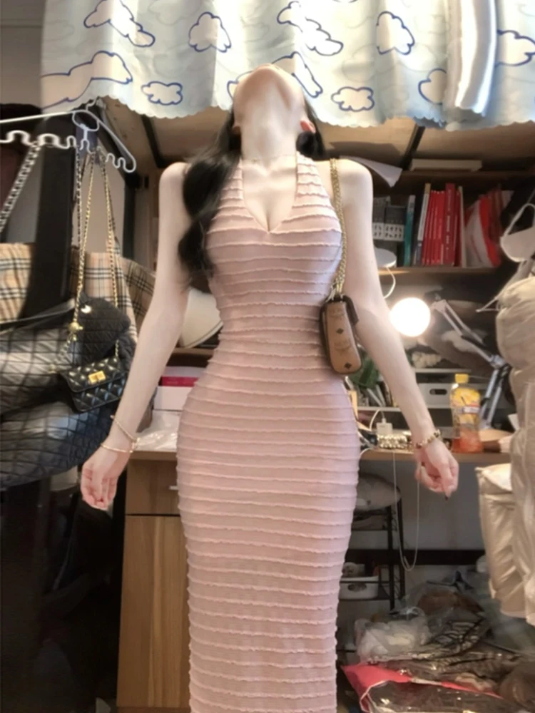 

Keni plus Size Pure Desire V-Neck Sexy Knitted Dress Women Summer Slim Fit Butt Dress High Waist A-Line Skirt Korean Style