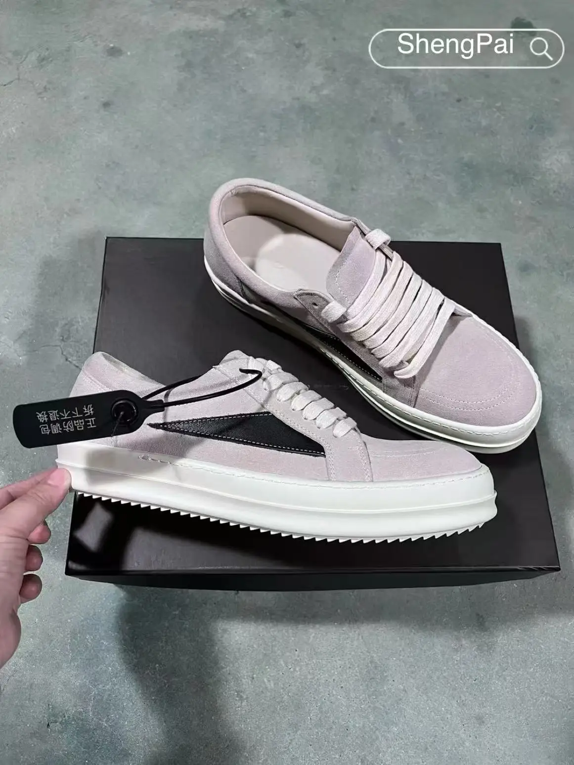 

Beige Suede Men's Sneakers Low Top Lace-Up Casual Sports Shoes Comfortable Walking Running Tennis Fashion Retro Daily Wear Shoes