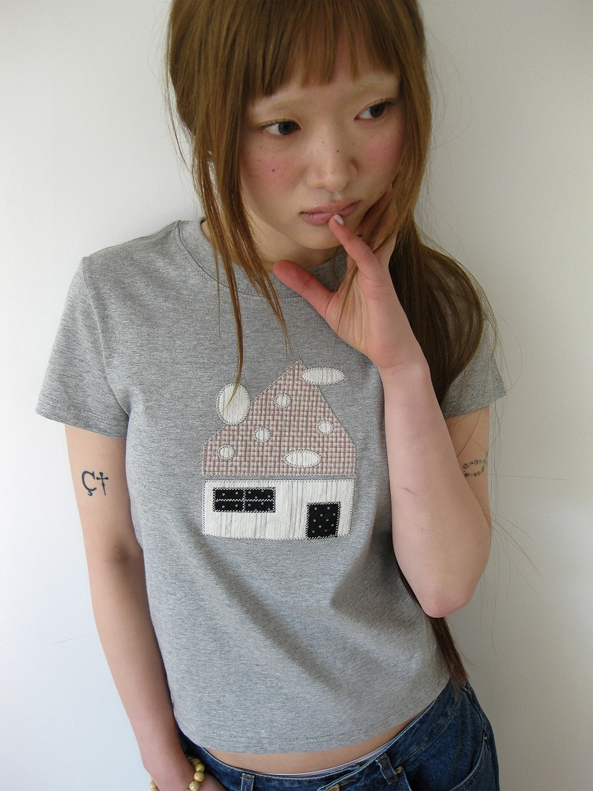 Sakura Korean Style Fairy Tale House Embroidery Short Sleeve T-Shirt Grey Slim Fit Versatile Women's Top Casual Style