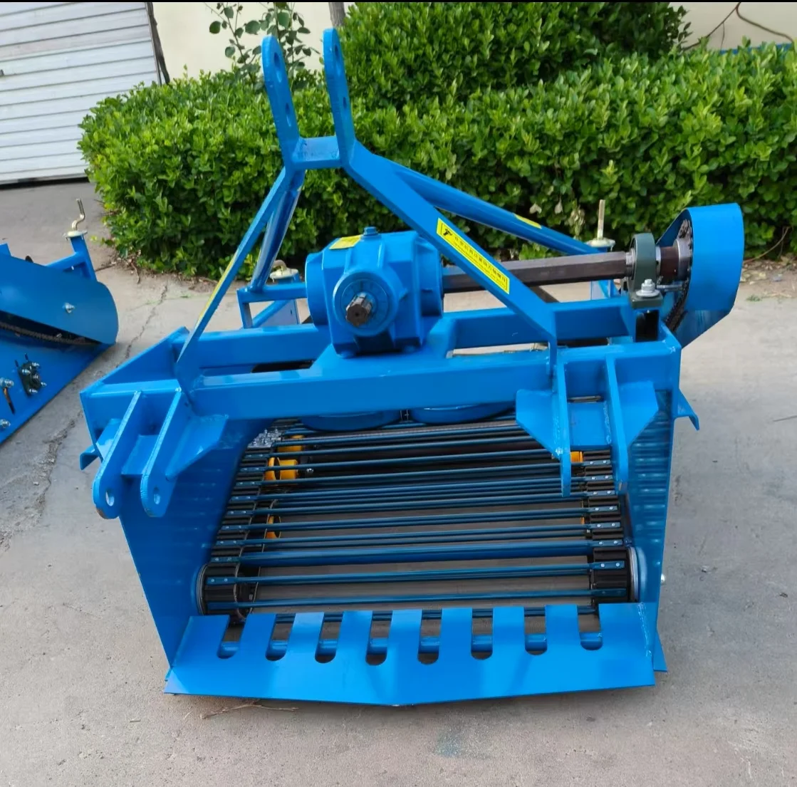 

Four-wheel Tractor Large And Small 90cm Sweet Potato Harvester