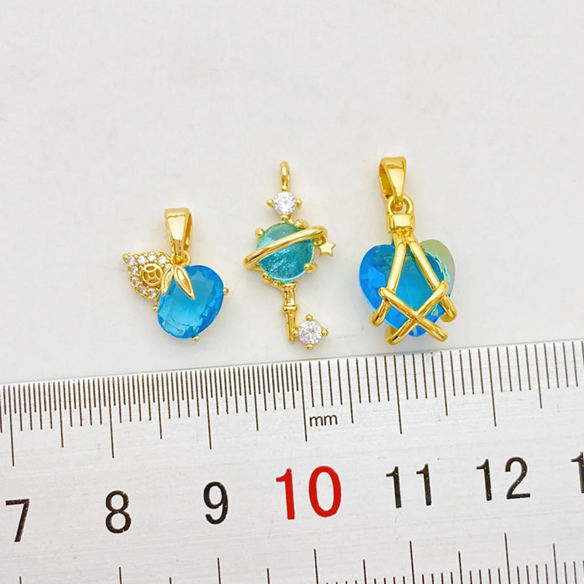 White‑18K Gold Plated Ocean‑Heart Melon‑Seed Buckle Charm Pendant DIY Findings for Handmade Bracelet Necklace Jewelry Making