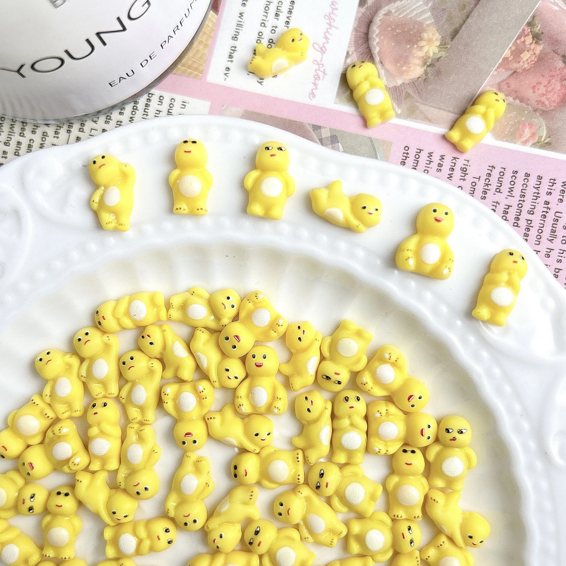 50PCS Cartoon Chubby Dragon Resin Nail Art Charms Cute Funny Yellow Animated Dragon Nail Decorations DIY Phone Case Nails Parts