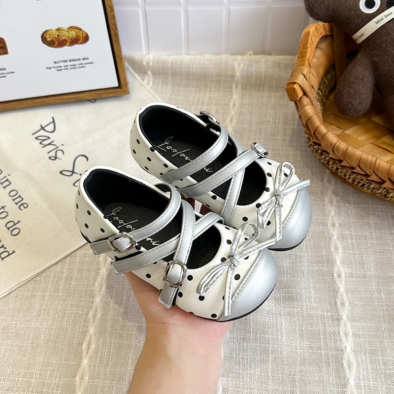 Little Girls Crisscross Strap Mary Jane Shoes, Bow Accent Leopard Polka‑Dot Print Adjustable Buckle Soft‑Sole Casual Flat Shoes