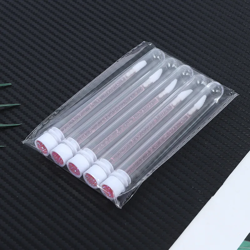Wholesale 5-piece lip brush set suitable for applying lipstick reusable lip applicators, disposable lip sticks and lip smudgers