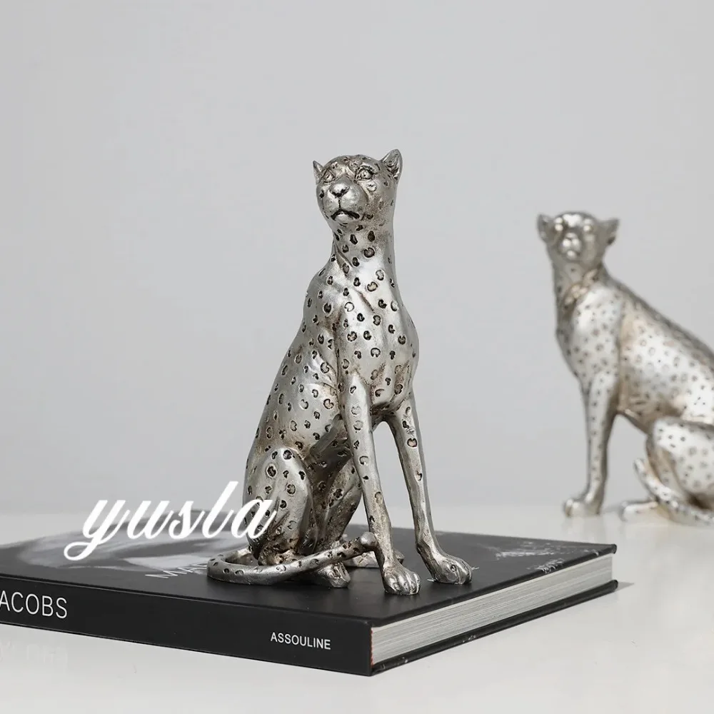 Silver cheetah ornament simple light luxury art animal hotel living room home decoration