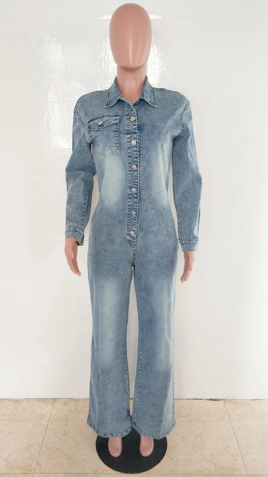 

Jumpsuit Women 2026 Spring Autumn New Turn-Down Collar Long Sleeved Pocket Design Loose Streetwear Casual Denim Jumpsuit