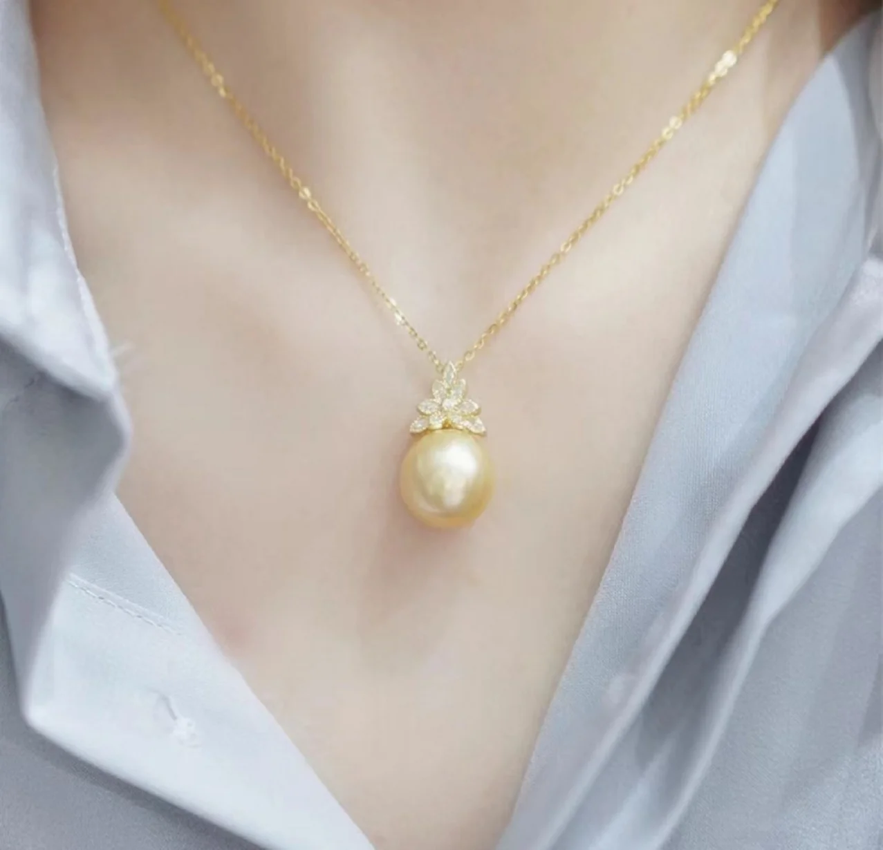 AAAAA 11-12 мм Круглое ожерелье с подвеской из золотой жемчужины Южного моря 925-х..